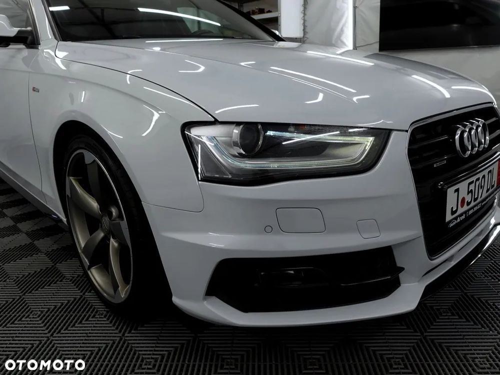 Audi A4 - 1