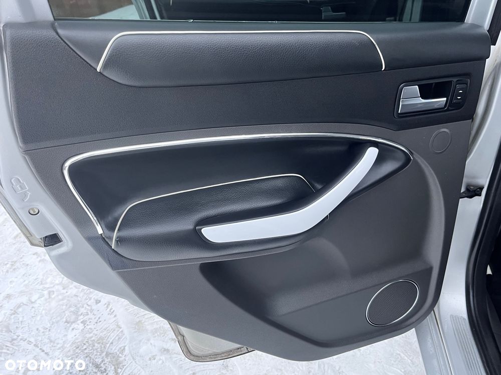 Ford Kuga 2.0 TDCi 4x4 Individual - 15