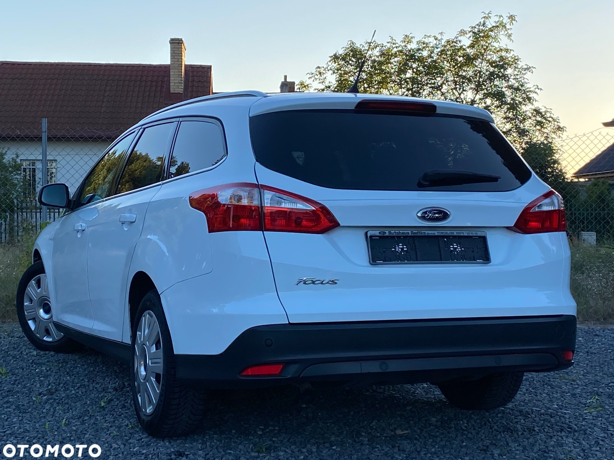 Ford Focus 1.6 TI-VCT Champions Edition - 4