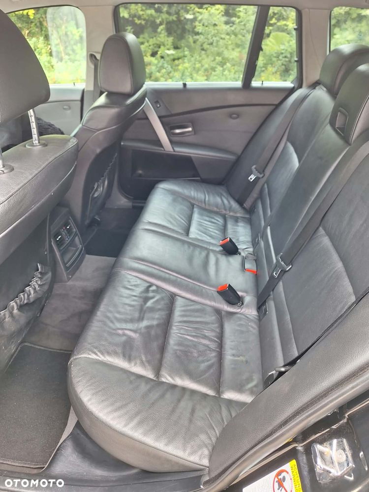 BMW Seria 5 525d - 9