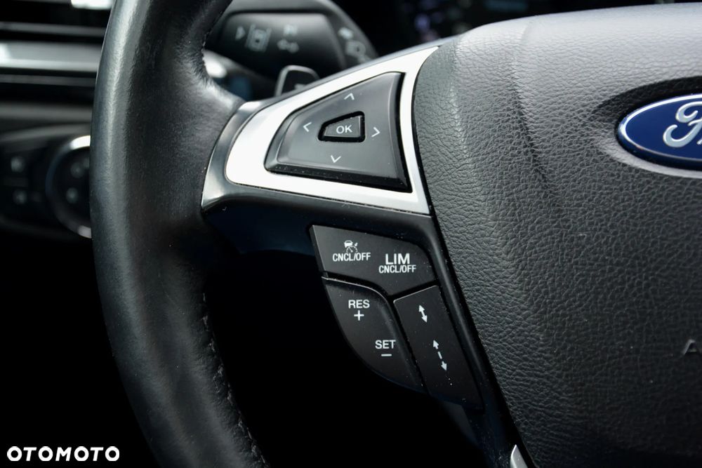 Ford Mondeo 2.0 TDCi Titanium PowerShift - 32