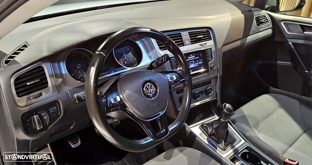 VW Golf 1.6 TDi BlueMotion Trendline - 12