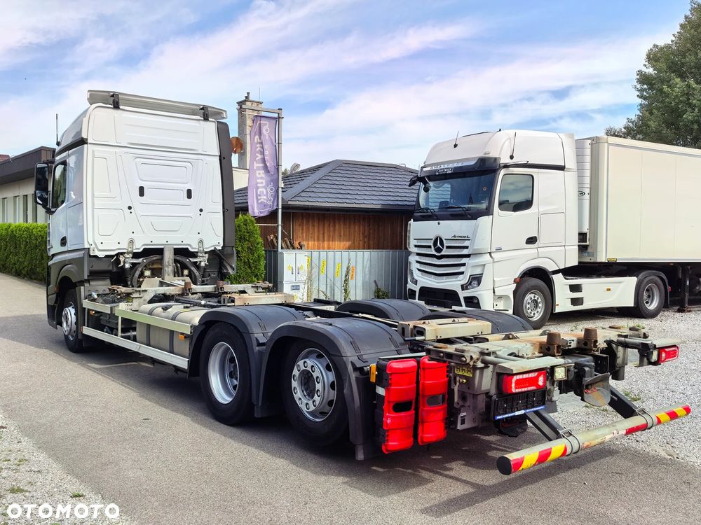 Mercedes-Benz Actros 2545 // Lusterka // Zabudowa Multi // Rozstaw 4900mm // Standard // MP5 // - 4