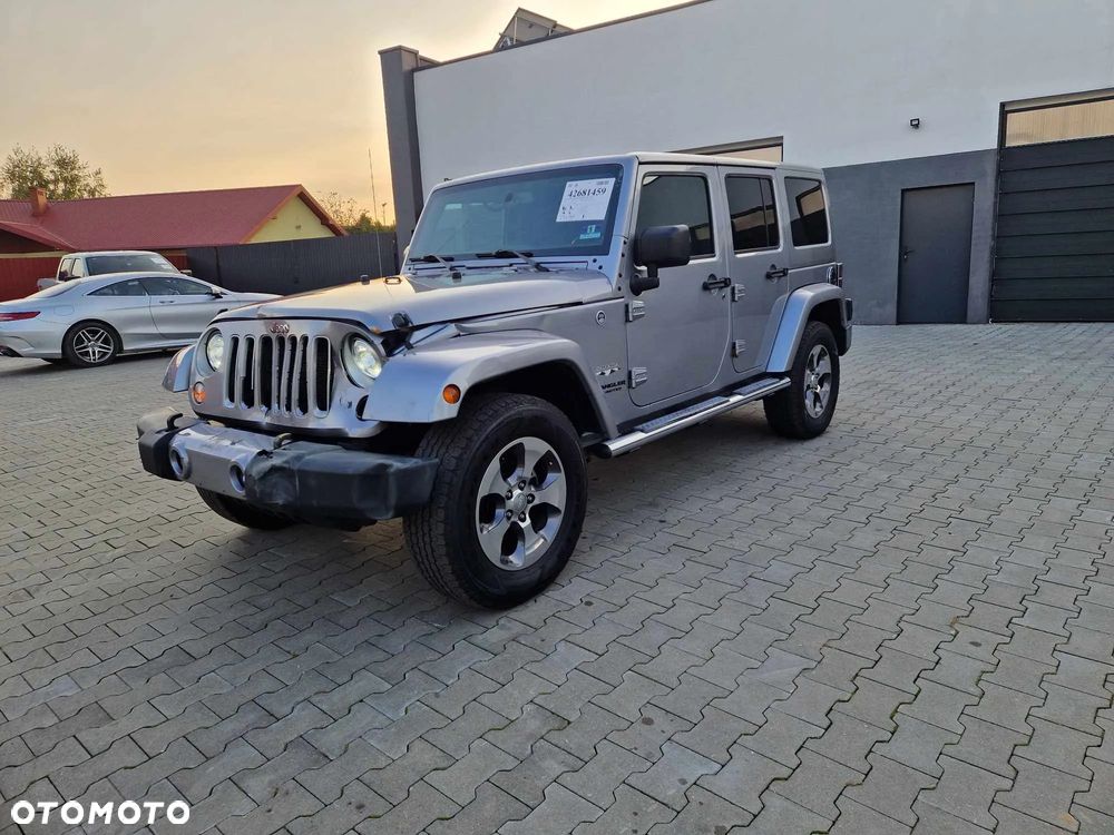 Jeep Wrangler Unlimited Hard-Top 3.6 Automatik Sahara - 19