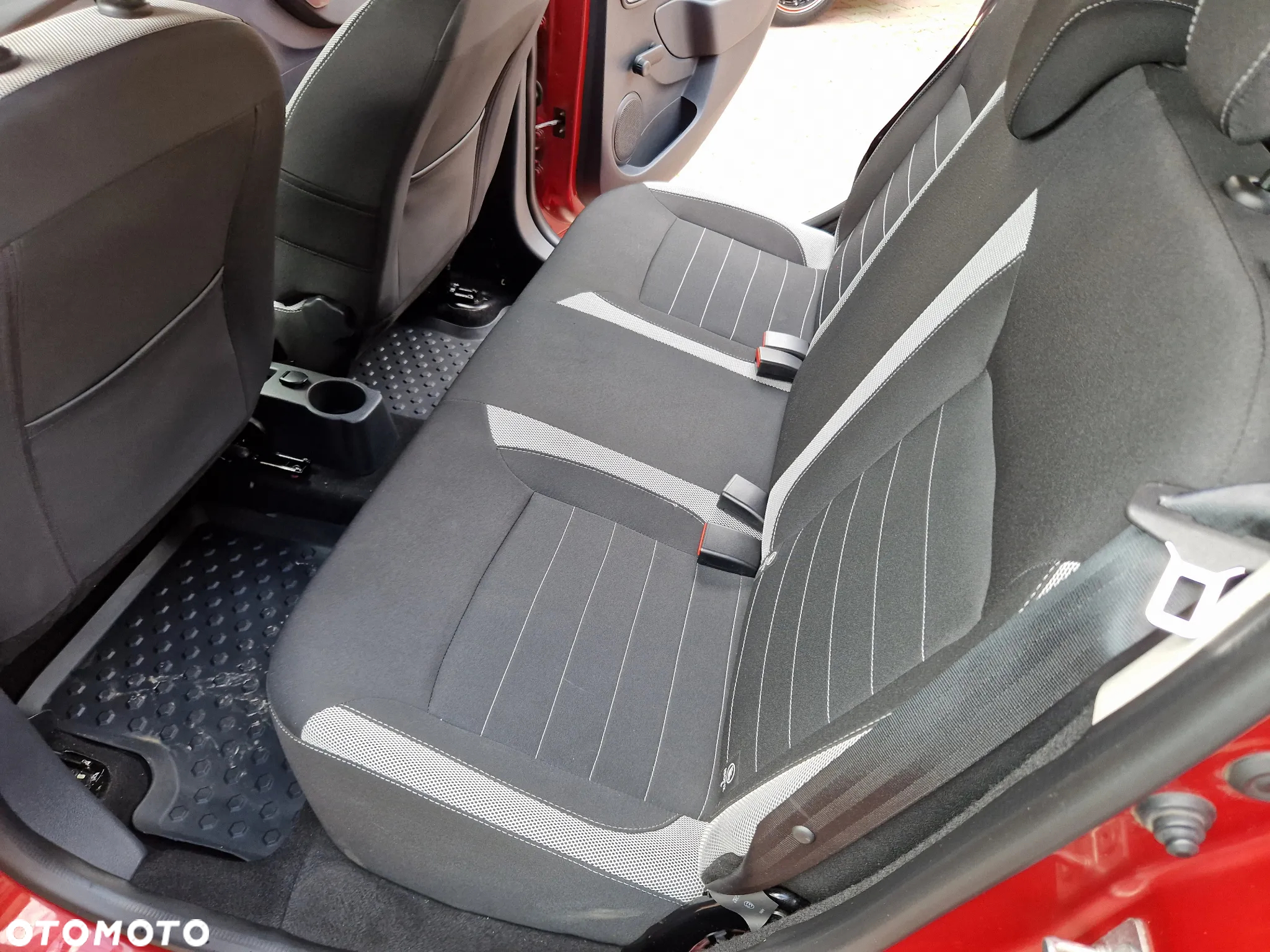 Dacia Sandero Stepway 0.9 TCe Laureate S&S - 16