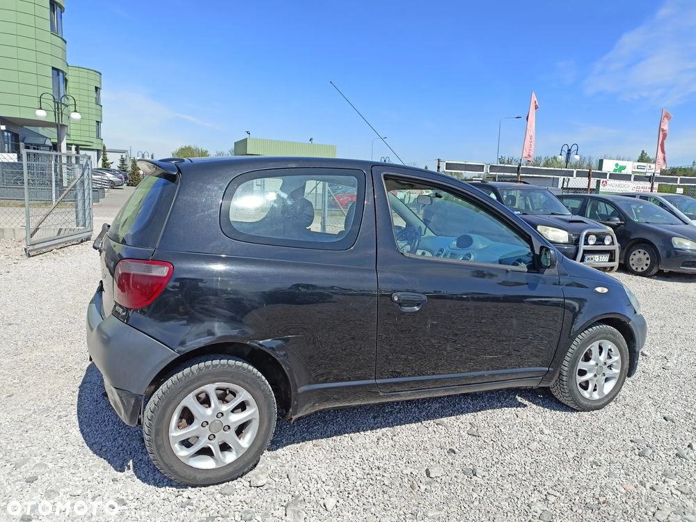 Toyota Yaris - 4