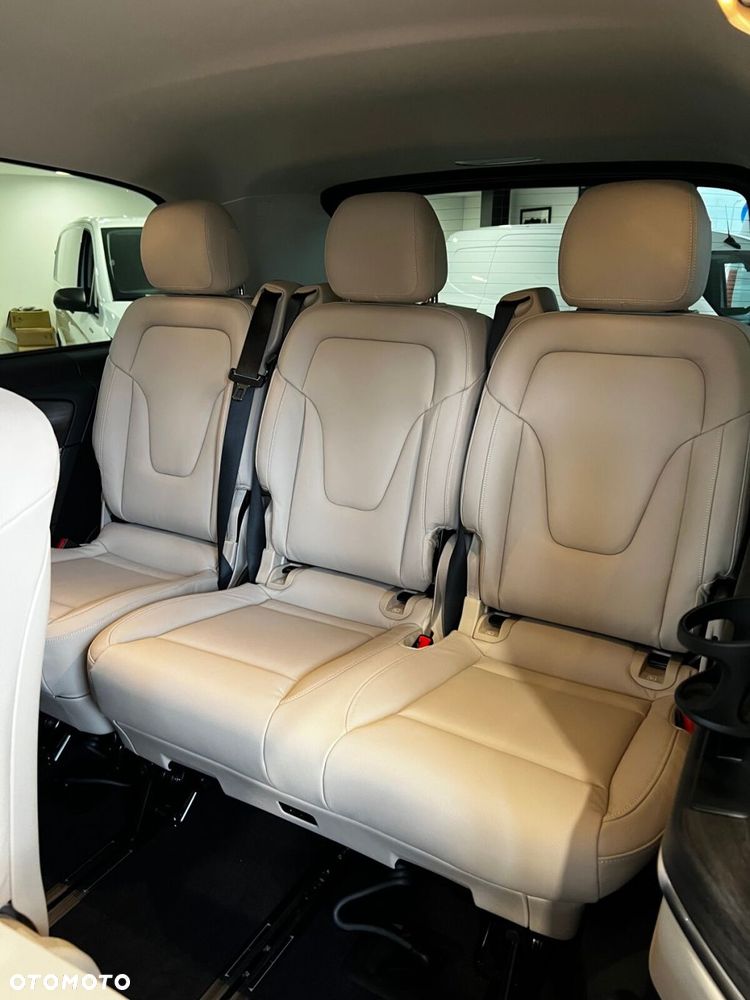 Mercedes-Benz Klasa V - 22