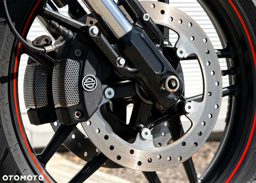 Harley-Davidson V-Rod Night Rod - 34