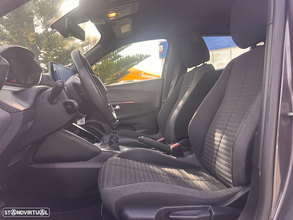 Peugeot 2008 1.2 PureTech Active Pack - 20