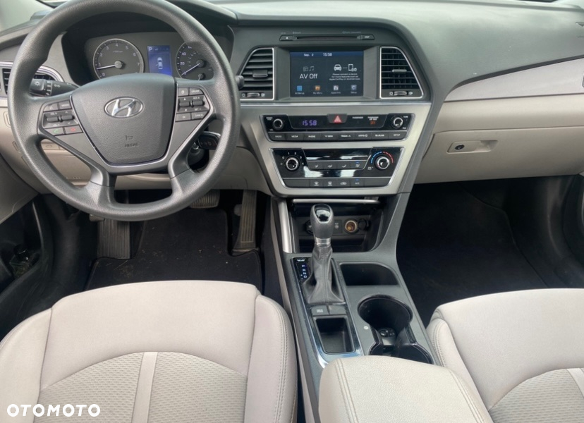 Hyundai Sonata - 13