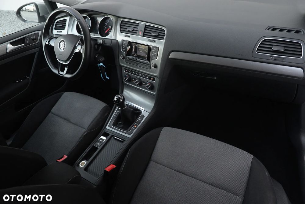 Volkswagen Golf 1.2 TSI BMT Trendline - 34