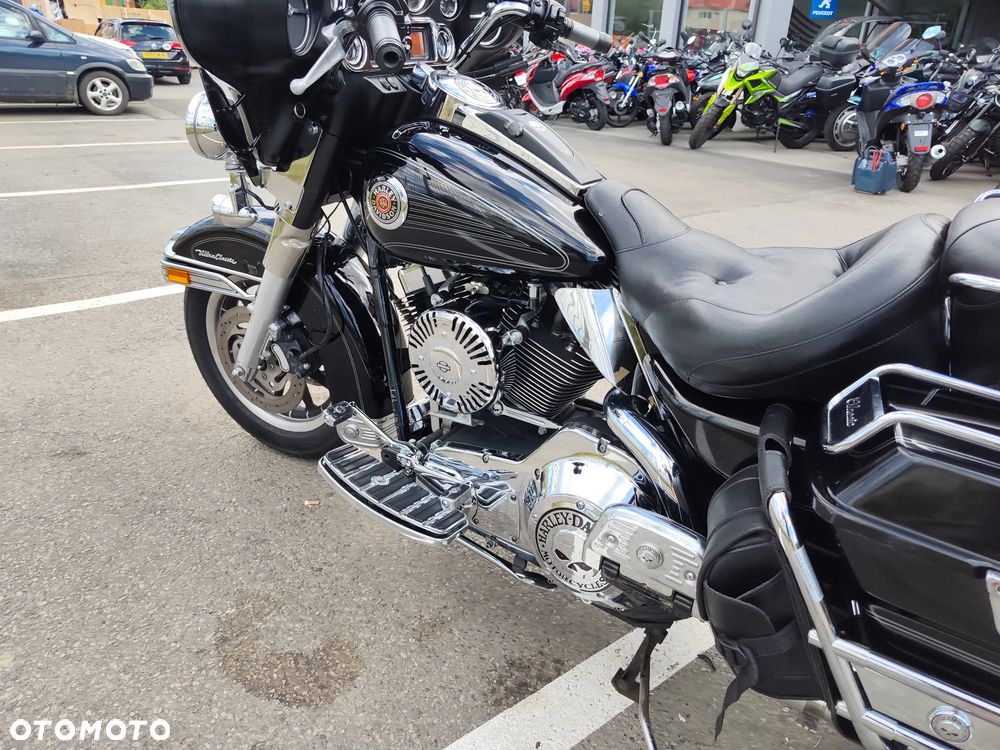 Harley-Davidson Touring Electra Glide - 13
