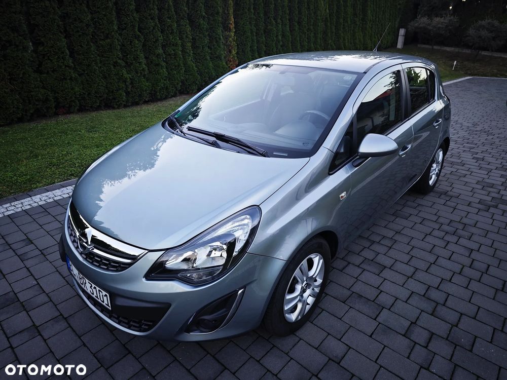 Opel Corsa 1.4 16V Cosmo - 12