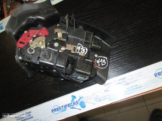 Fecho 8E0839349 AUDI A4 2002 TE ELETRICO - 2