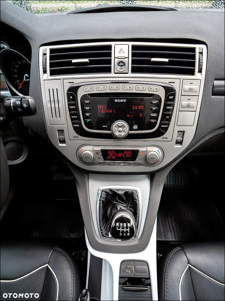 Ford Kuga - 26