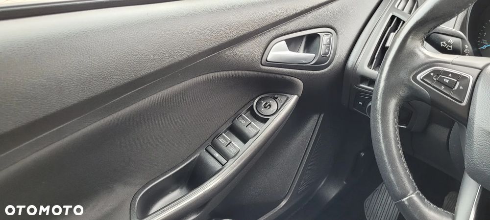 Ford Focus - 18