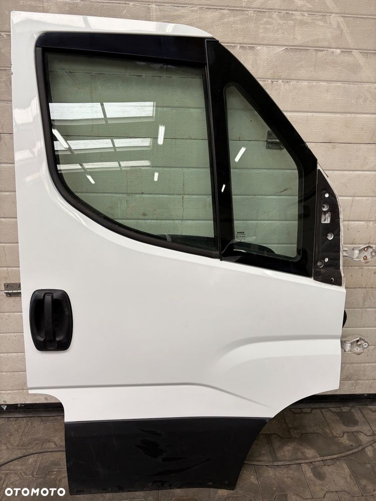 Iveco Daily drzwi prawe kompletne  50105 2014- - 1