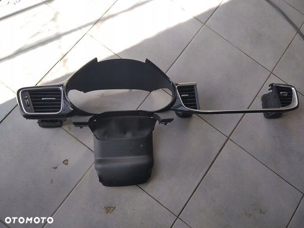 Ramka licznika KIA Xceed 84830-J7AB0