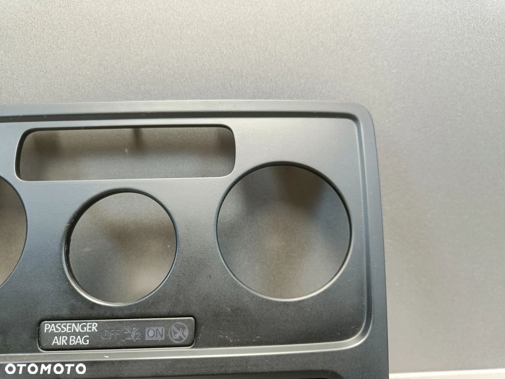 Ramka panelu klimatyzacji VW Beetle II 5C Dekor osłona 5C5820073E - 5