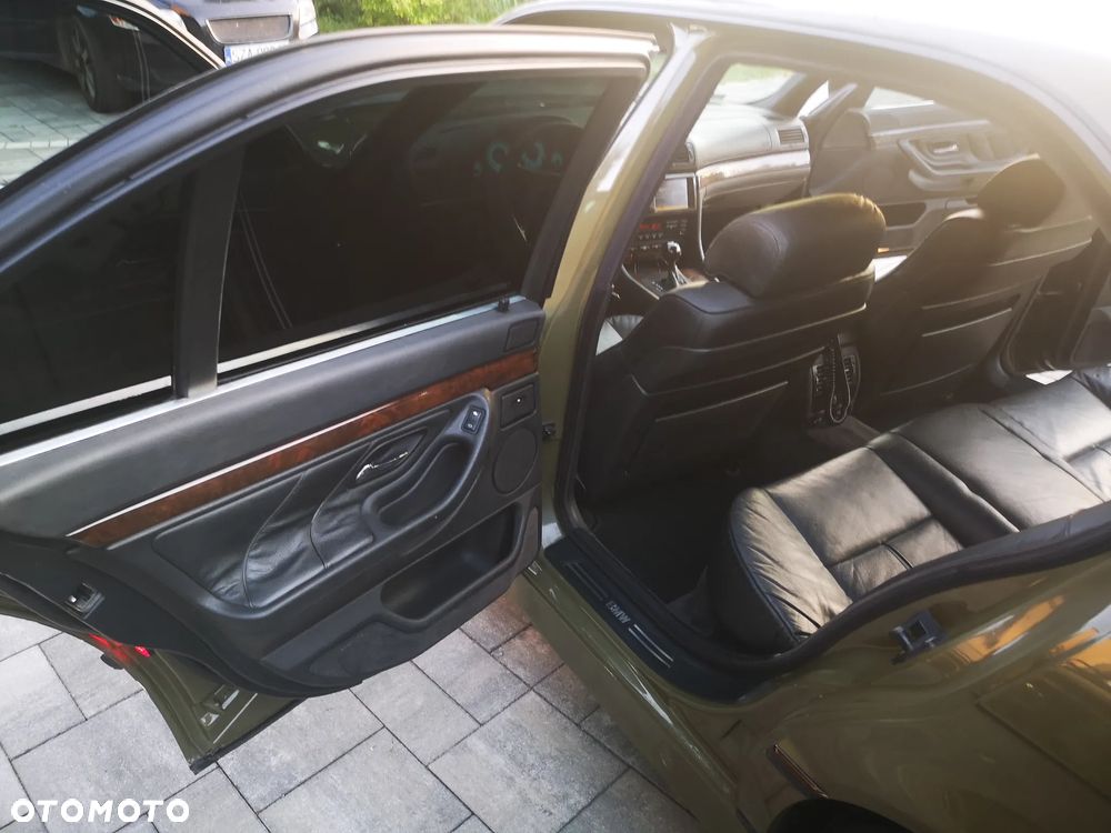 BMW Seria 7 - 10
