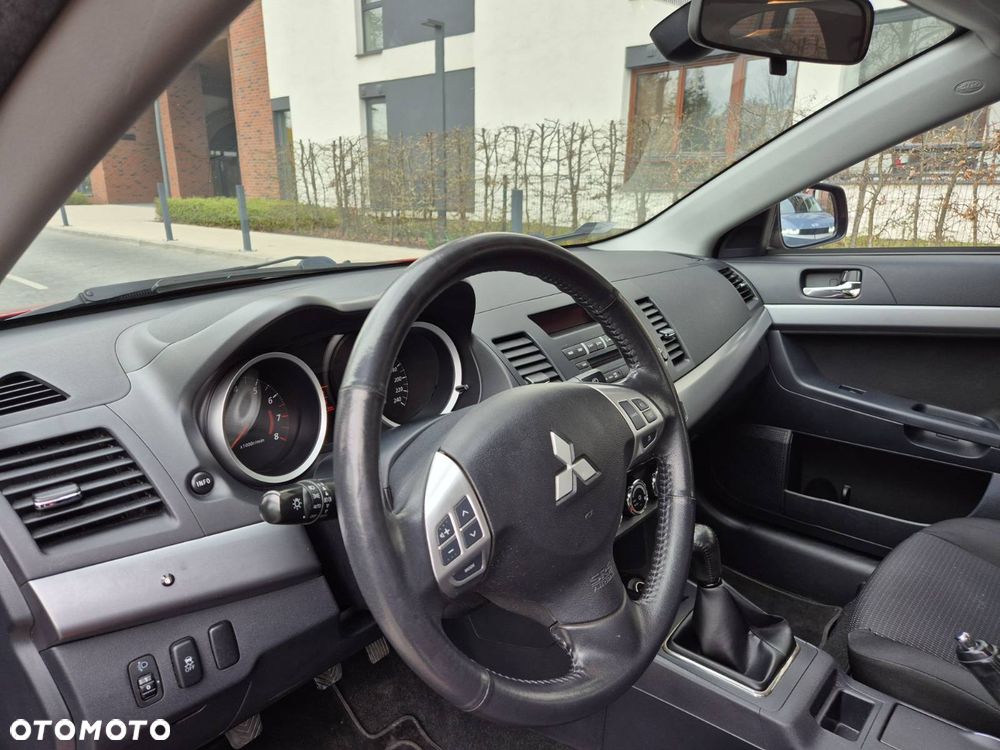 Mitsubishi Lancer 1.8 Invite - 9