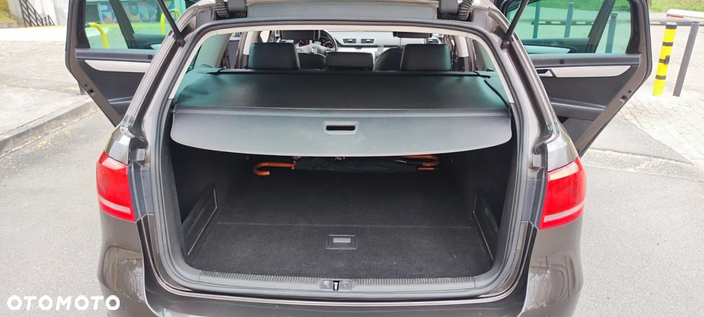 Volkswagen Passat Variant 2.0 TDI BlueMotion Technology Highline - 18