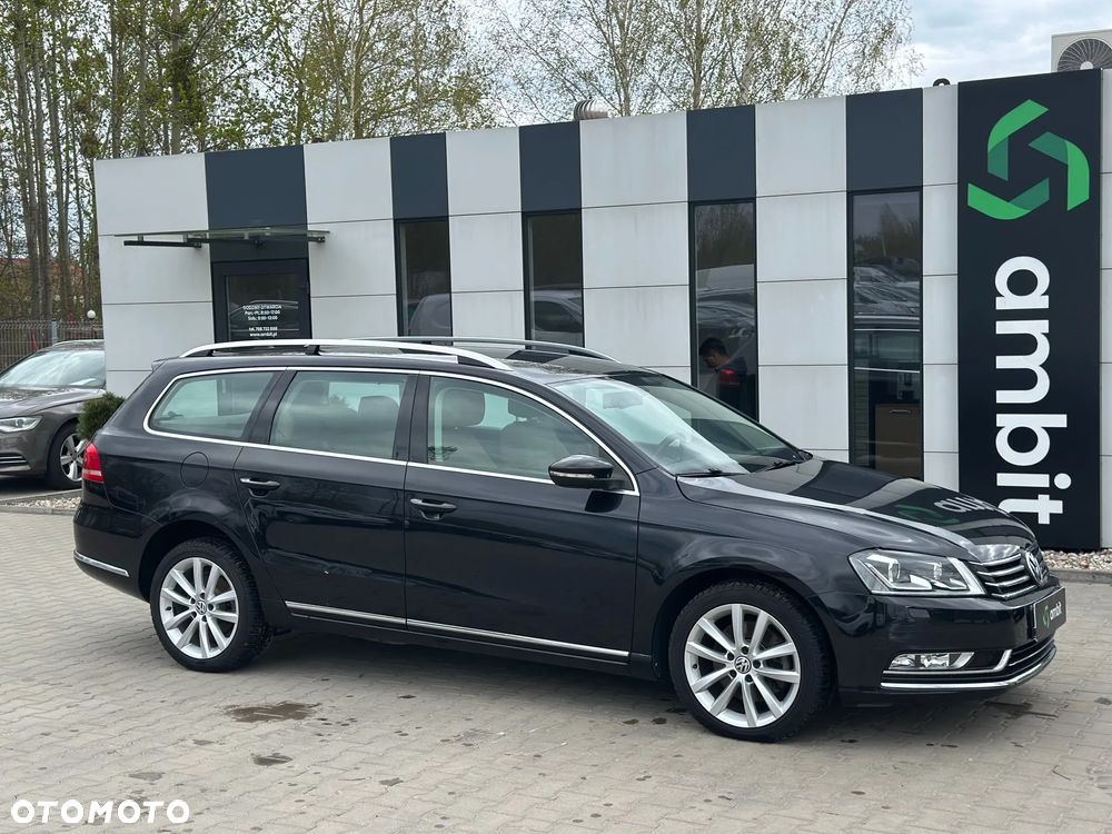 Volkswagen Passat - 1