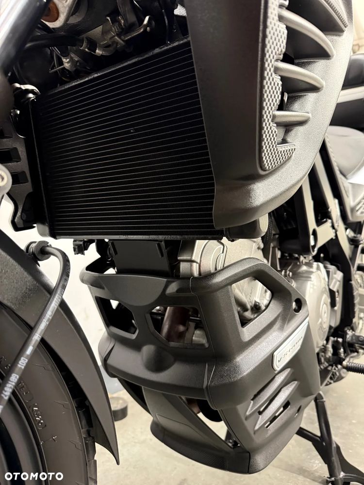 Suzuki V-STROM - 27
