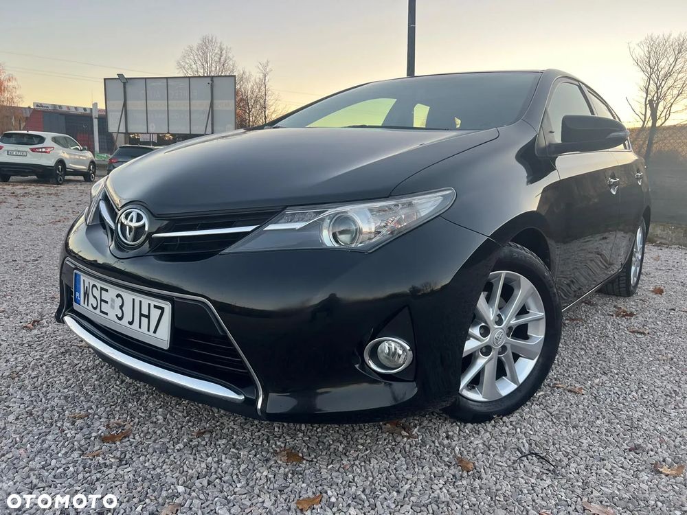 Toyota Auris 1.6 Dynamic - 3