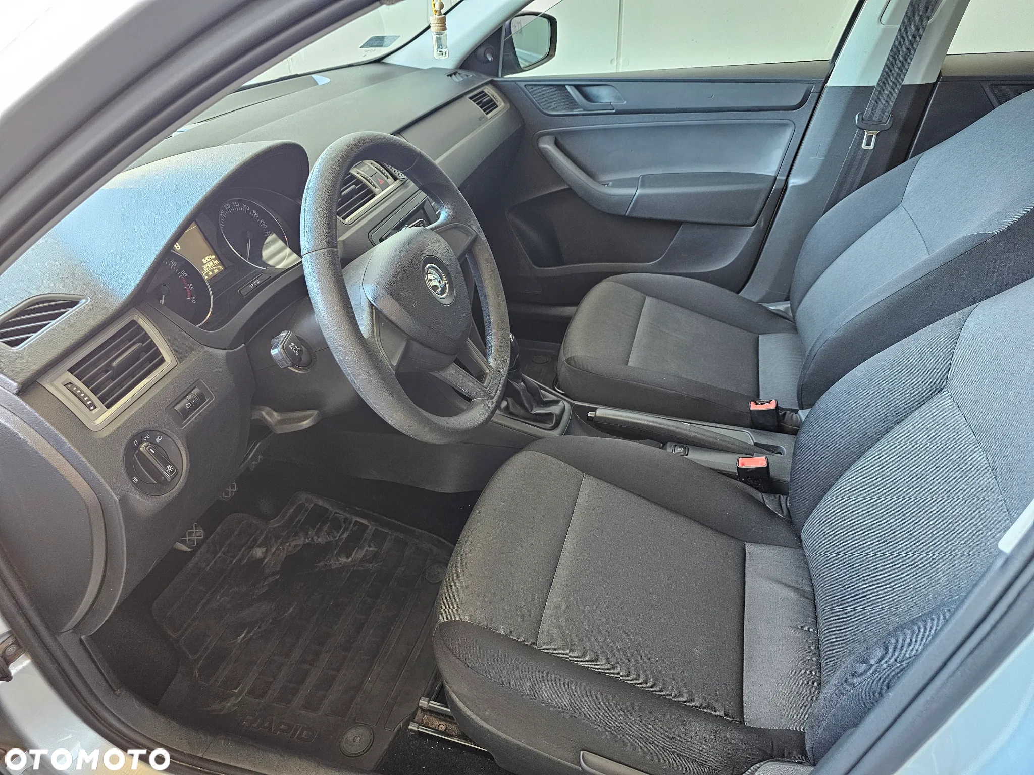Skoda RAPID 1.4 TDI DPF Active - 9