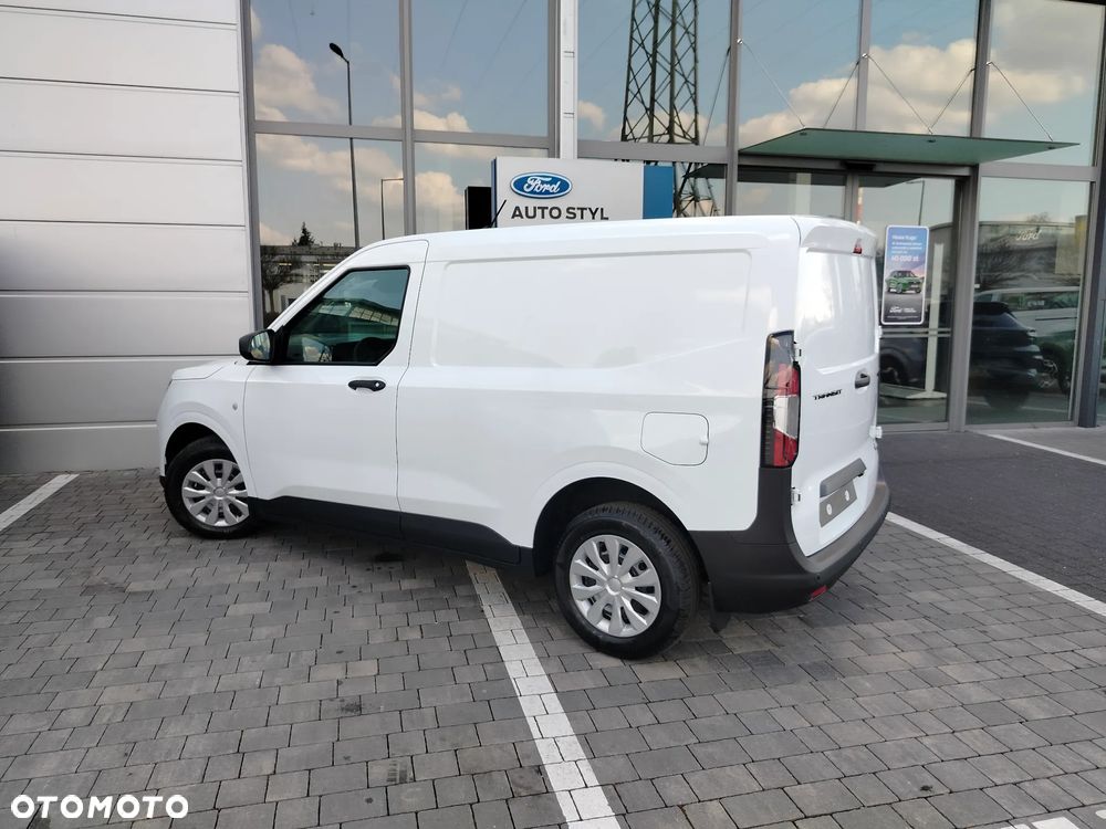 Ford Transit Courier - 2