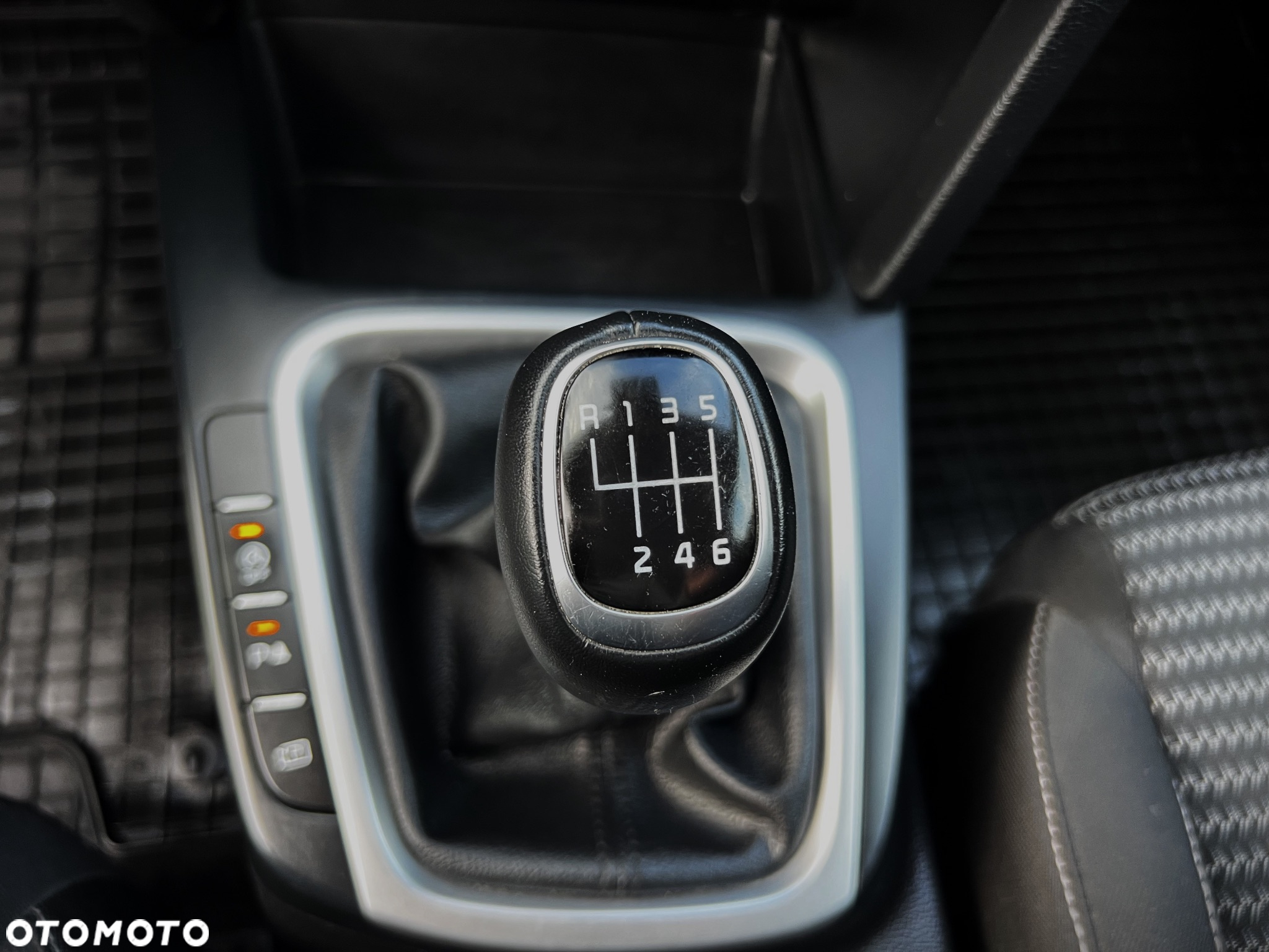 Kia XCeed 1.5 T-GDI M - 24
