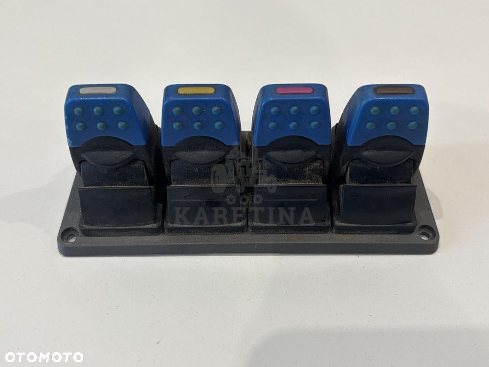 Fendt 310 312 718 724 822 927 930 Klawisze Hydrauliki Komfortu F931.970.160.080 F931970160080 - 2