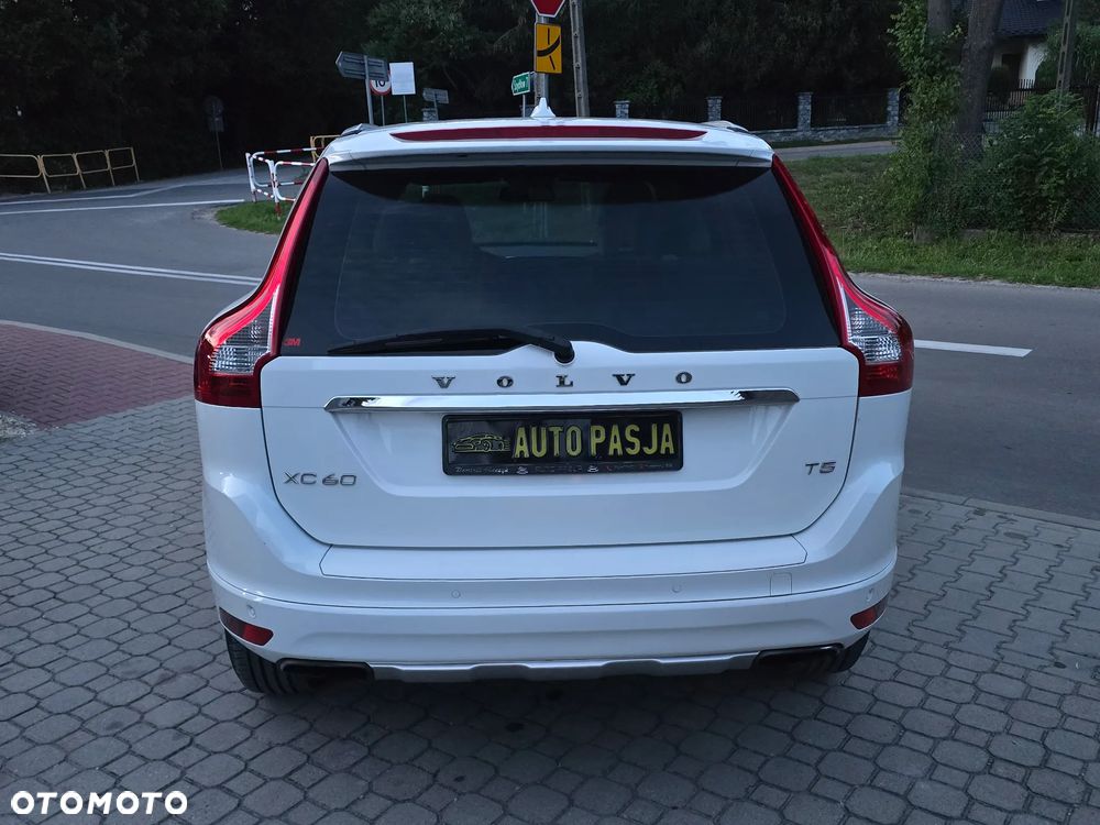 Volvo XC 60 T5 Geartronic Summum - 17
