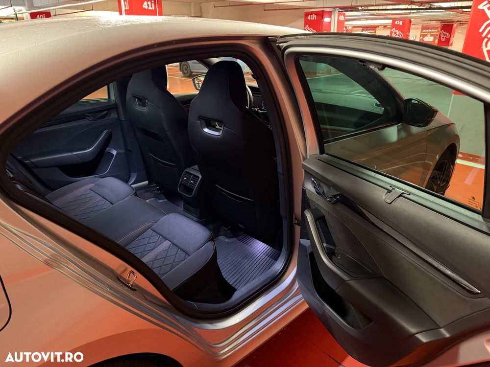 Skoda Octavia 2.0 245 TSI DSG RS - 13