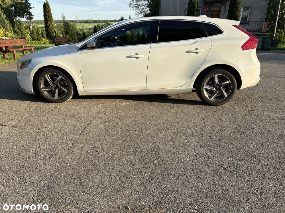 Volvo V40 D2 Drive-E R-Design Kinetic - 15