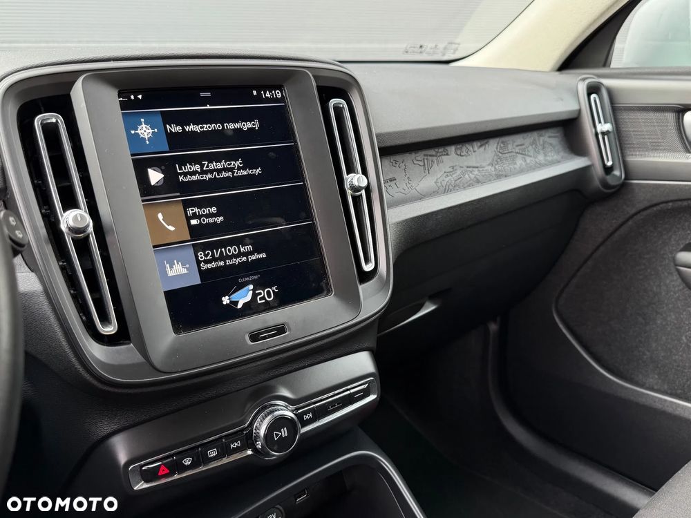 Volvo XC 40 T2 Momentum Core - 21