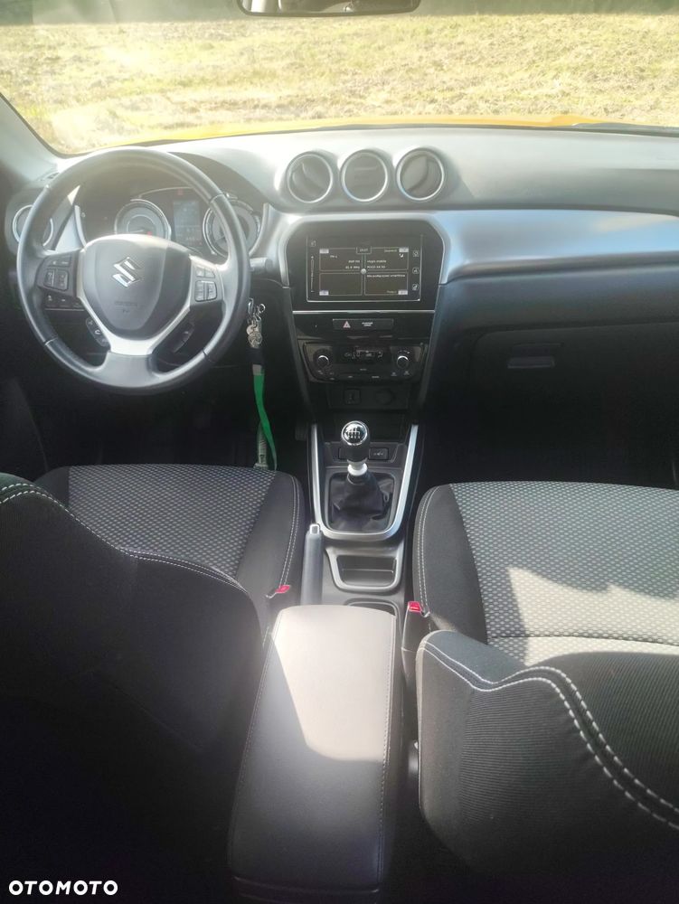 Suzuki Vitara 1.4 Boosterjet SHVS Premium 2WD - 11