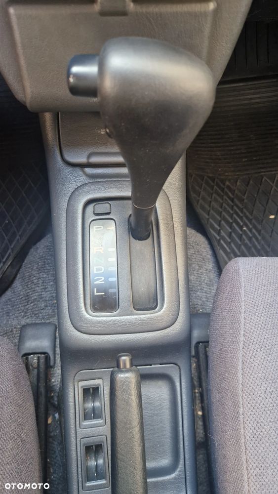 Toyota RAV4 2.0 - 21