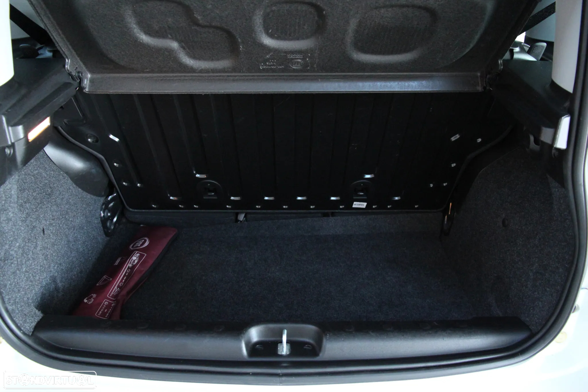 Fiat Panda 1.0 Hybrid Cross - 17