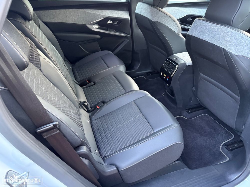Peugeot 5008 1.2 Hybrid Allure e-DCS6 - 27