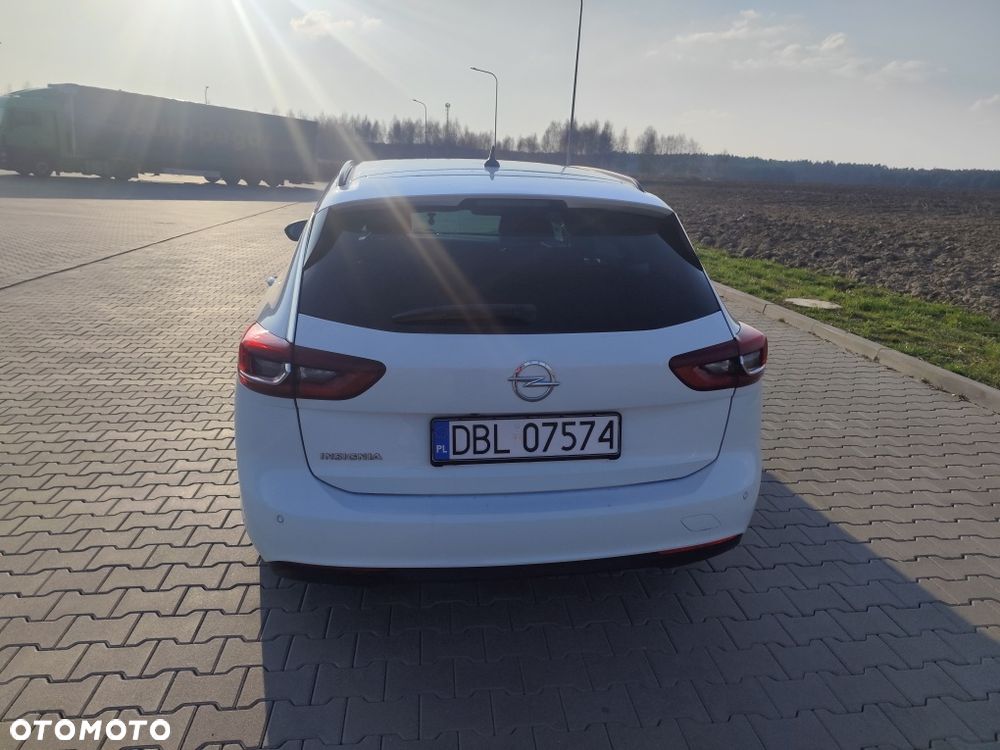 Opel Insignia - 1