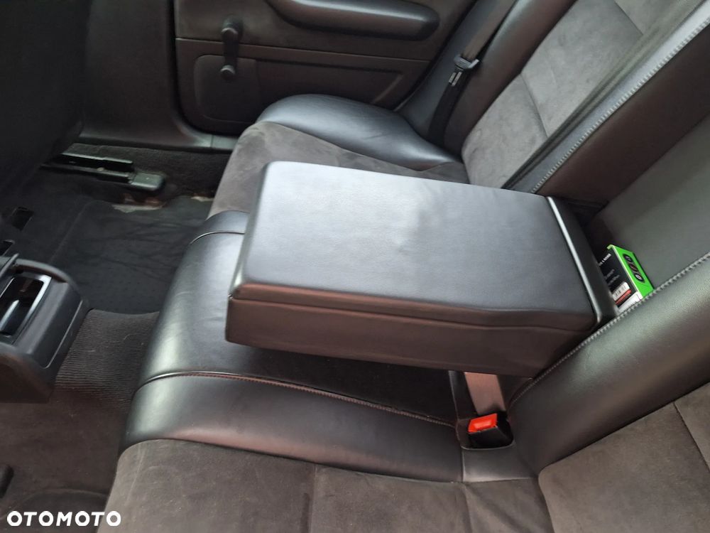 Audi A4 Limousine 2.0 TDI DPF - 28