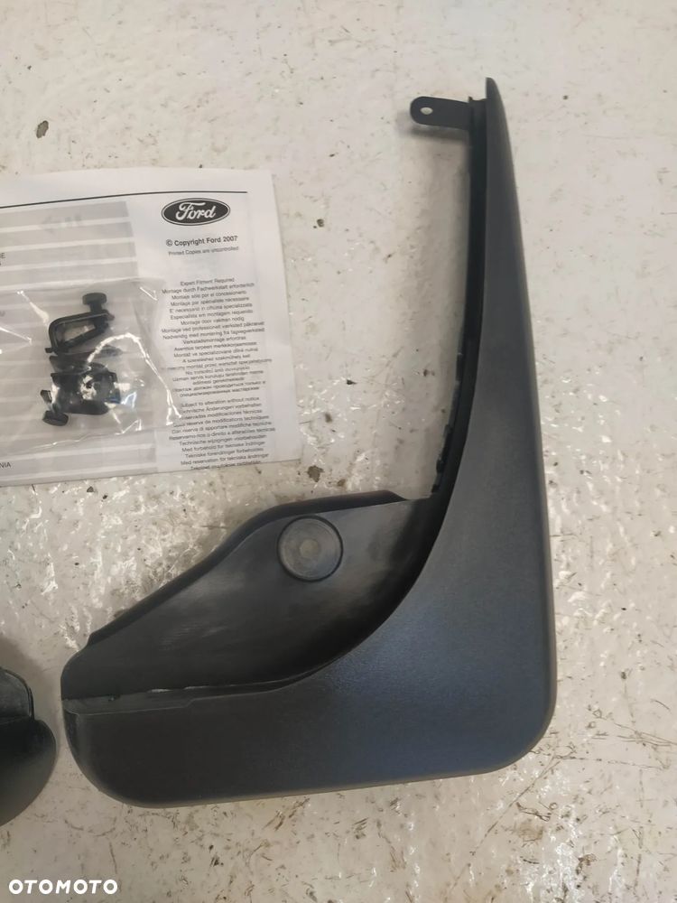 FORD FIESTA II MK2 CHLAPACZE TYŁ TYLNE PRAWA I LEWA NOWY ORYGINAŁ - 4