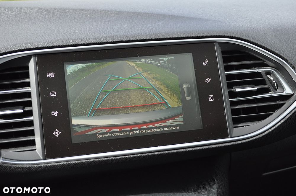 Peugeot 308 1.6 BlueHDi Allure S&S - 31