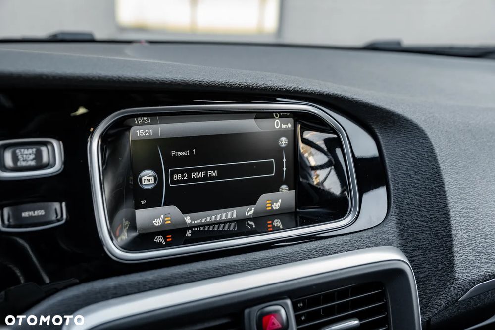 Volvo V40 - 36