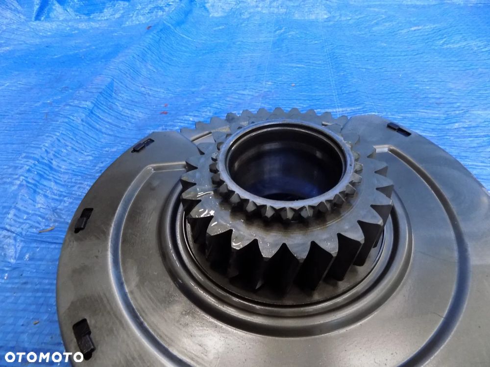 John Deere seria 6000, 6600  6230 6400 Koło zebate wom pto l100533 6630 - 2