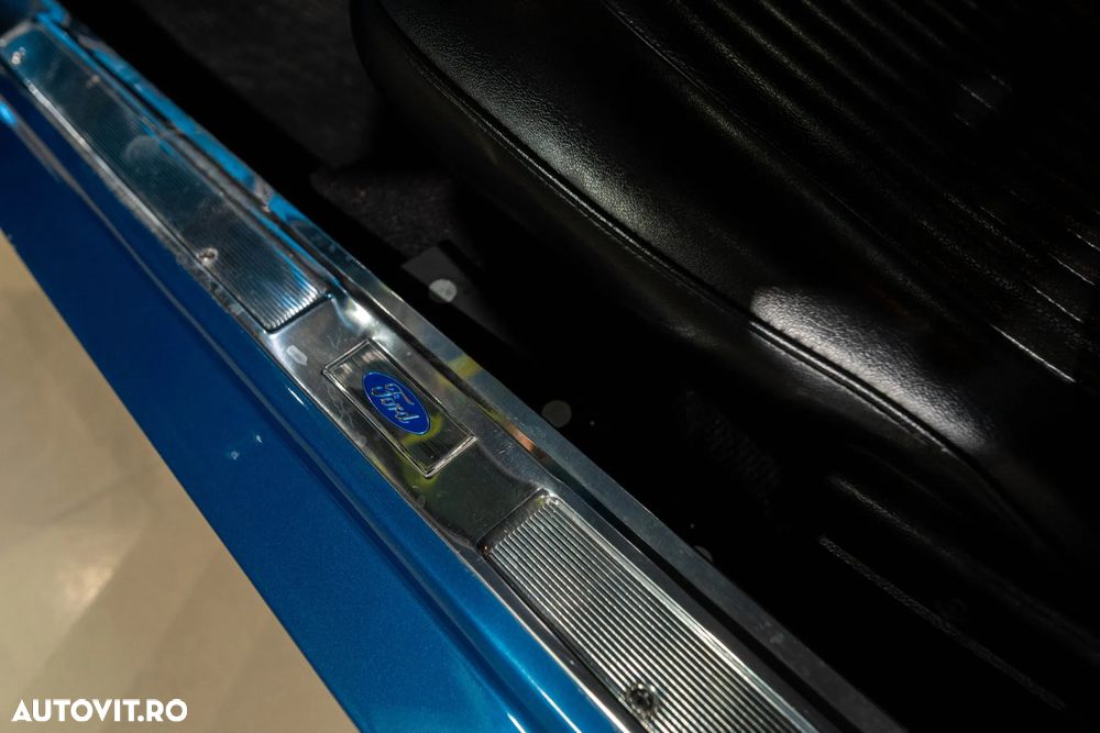 Ford Mustang - 33