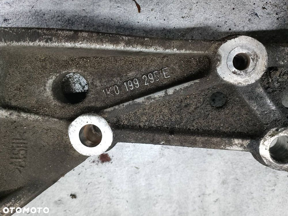 WSPORNIK WAHACZA LEWY AUDI A3 8P/8PA/8P7 1K0199295E 2009-2013 1.2 TFSI - 4