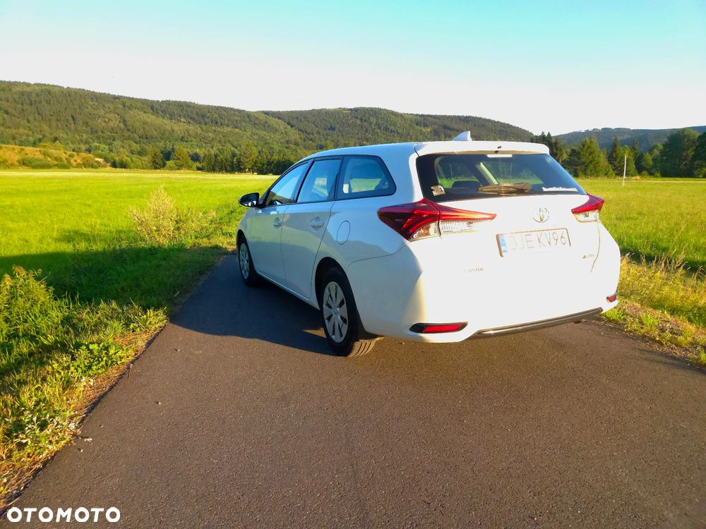 Toyota Auris 1.33 VVT-i Premium - 4